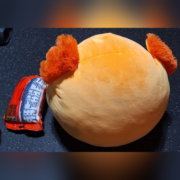 Zuru Snackles Series 1 Albie the Axolotl Maruchan Ramen Noodle Soup - Picture 2 of 4